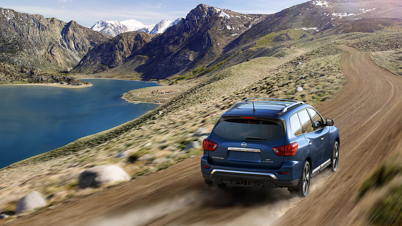 2018 Nissan Pathfinder Gallery Image
