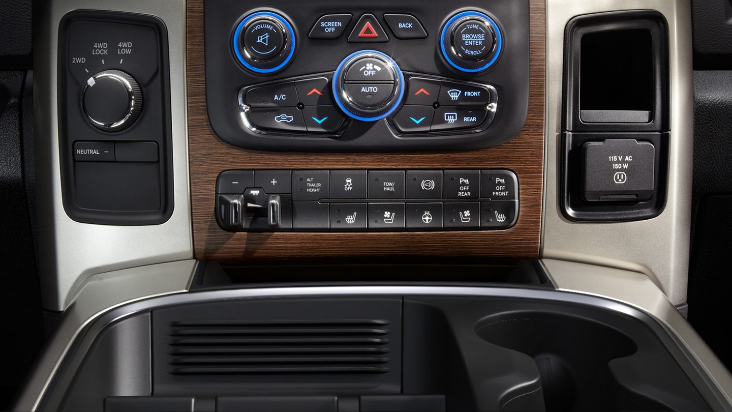 2018 RAM 3500 Interior