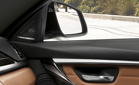 2018 BMW 3 Series Interior Gallery Image