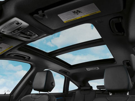 2018 BMW 3 Series BRING THE OUTSIDE IN
