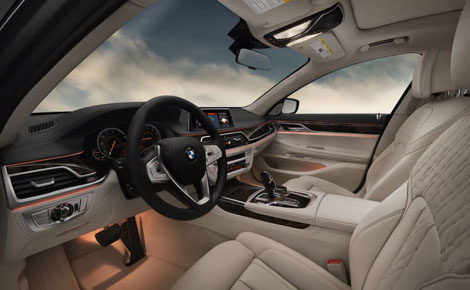 2018 BMW 7 Series Interior Gallery Image