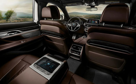 2018 BMW 7 Series Interior Gallery Image