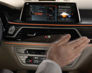 2018 BMW 7 Series GESTURE CONTROL