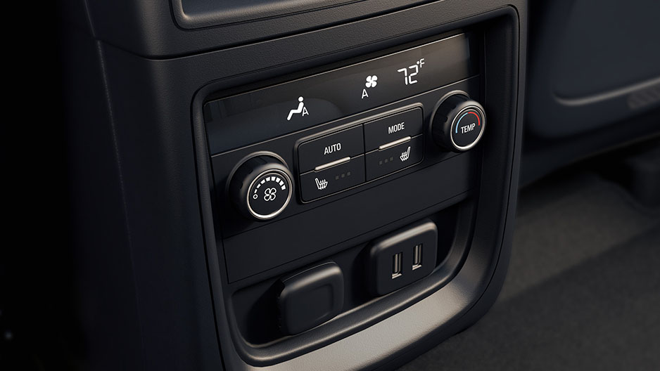 2018 Buick Envision TRI-ZONE CLIMATE CONTROL