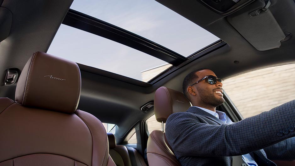 2018 Buick Lacrosse PREMIUM AMENITIES