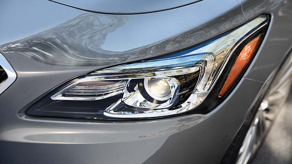 2018 Buick Lacrosse HID HEADLAMPS AND LED-ACCENTED TAILLAMPS