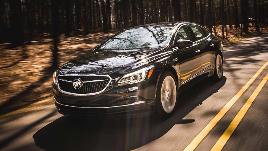 2018 Buick Lacrosse DYNAMIC DRIVE PACKAGE 2018 Buick Lacrosse DYNAMIC DRIVE PACKAGE