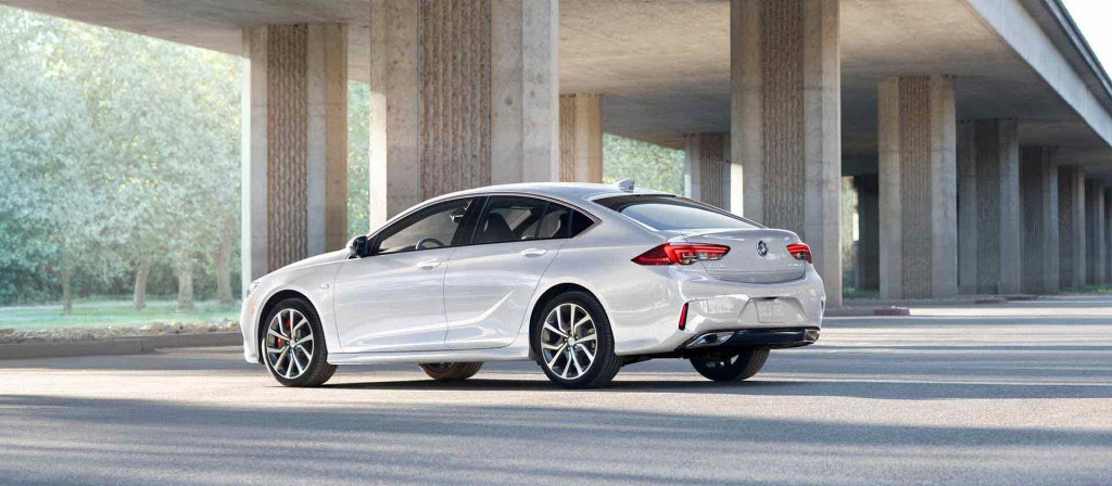 2018 Buick Regal Exterior Gallery
