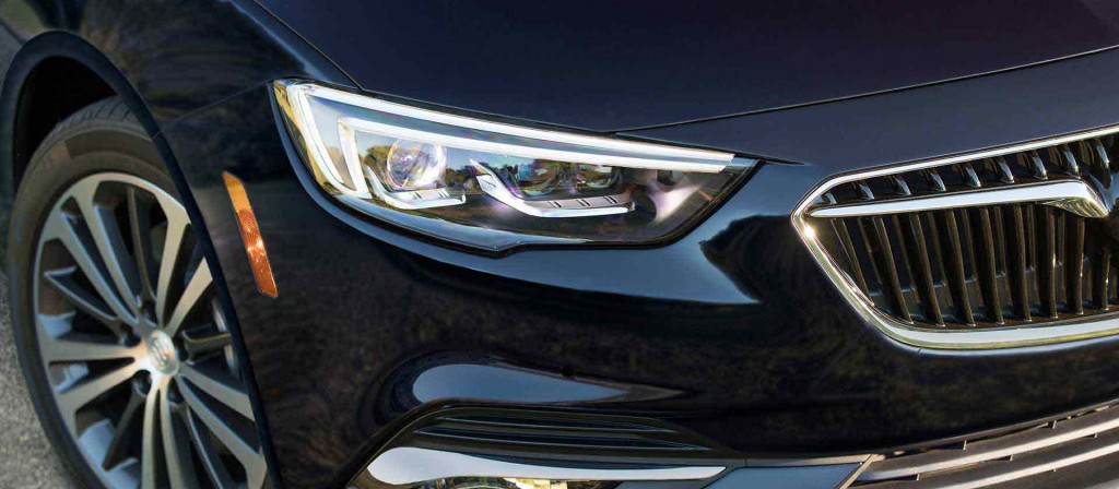 2018 Buick Regal Exterior Gallery