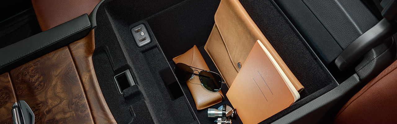2018 Cadillac ESCALADE & ESV interior 