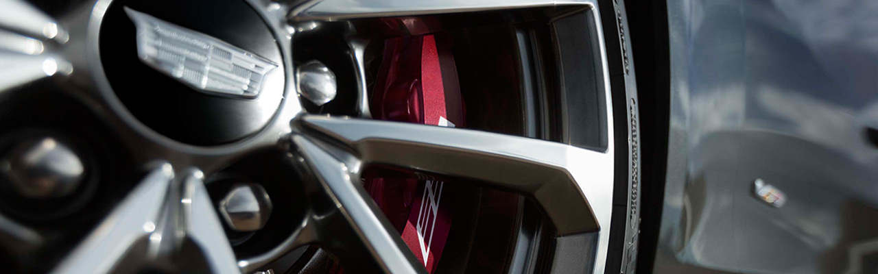 2018 Cadillac ATS-V Sedan gallery exterior wheels brembo brakes