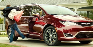 2018 Chrysler Pacifica Hybrid Premium HANDS-FREE POWER SLIDING DOORS