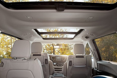 2018 Chrysler Pacifica Hybrid Premium Exterior - TRI-PANE PANORAMIC POWER SUNROOF
