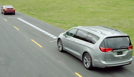 2018 Chrysler Pacifica Limited FULL-SPEED FORWARD COLLISION WARNING PLUS (FCW+)