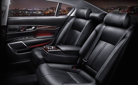 2018 Kia K900 Interior Gallery Image