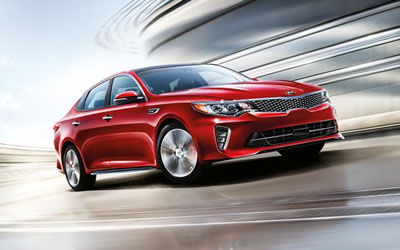 2018 Kia Optima HUGS CURVES.