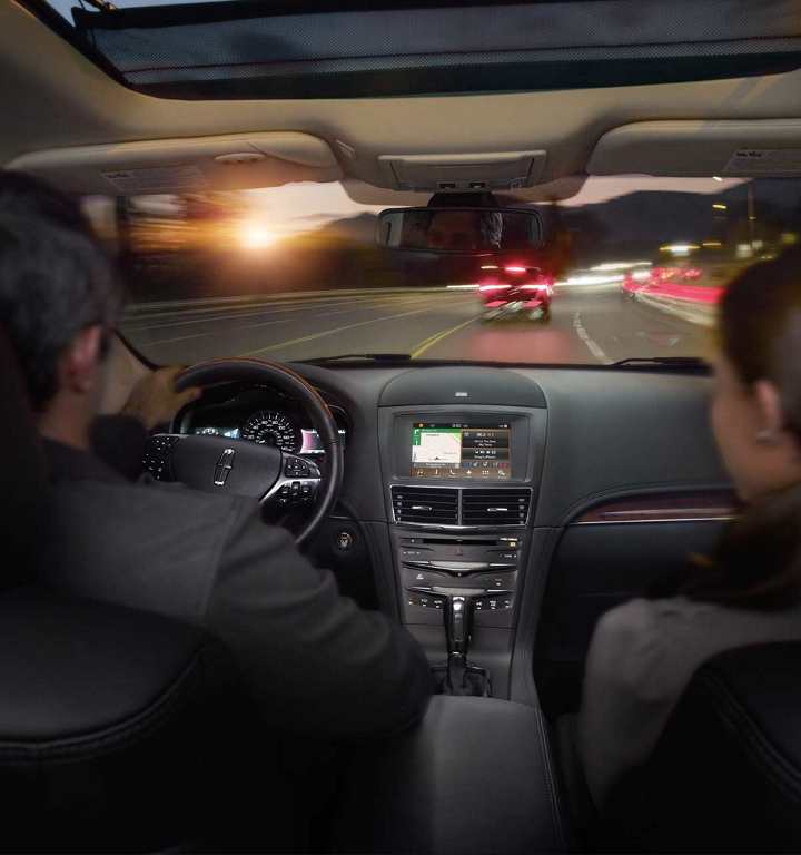 2018 Lincoln MKT Interior Gallery Image