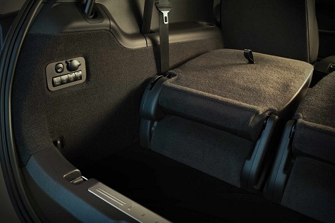 2018 Lincoln MKT ONE-TOUCH POWERFOLD THIRD-ROW SEAT 2018 Lincoln MKT ONE-TOUCH POWERFOLD THIRD-ROW SEAT