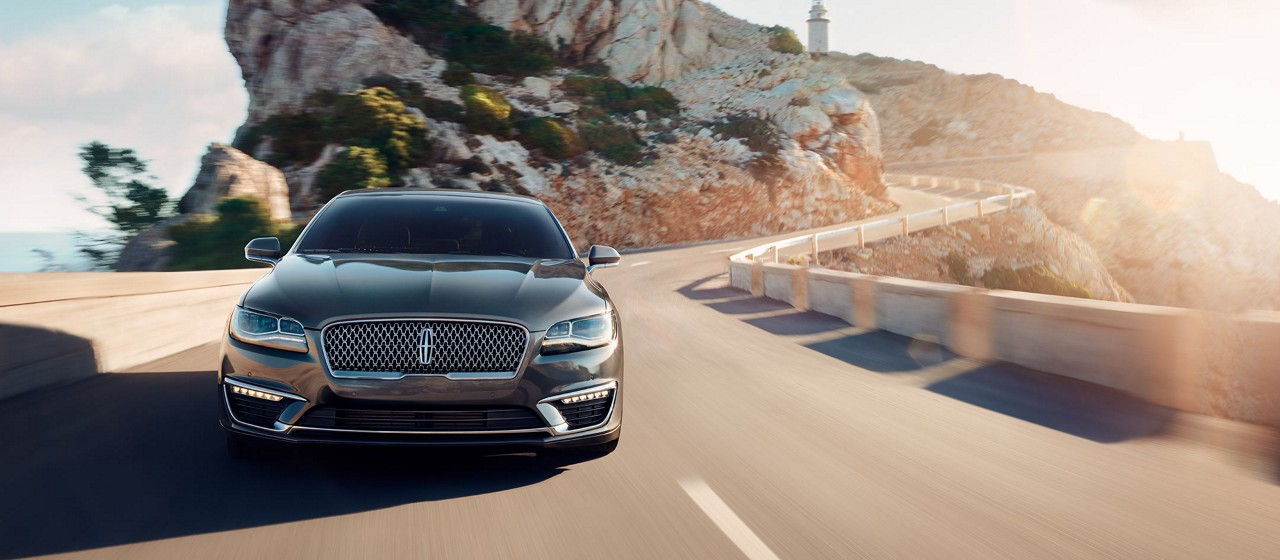 2018 Lincoln MKZ AVAILABLE ALL-WHEEL DRIVE 2018 Lincoln MKZ AVAILABLE ALL-WHEEL DRIVE