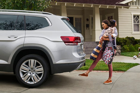 2018 Volkswagen Atlas Hands-Free Easy Open Power Liftgate