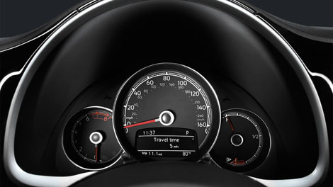 2018 Volkswagen Beetle Retro-Modern Gauges