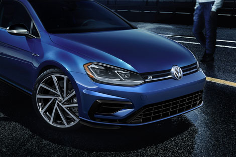 2018 Volkswagen Golf R Exterior Gallery Image