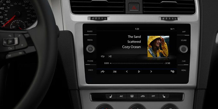 New 2018 Volkswagen Golf 8 Inches Glass Touchscreen Display