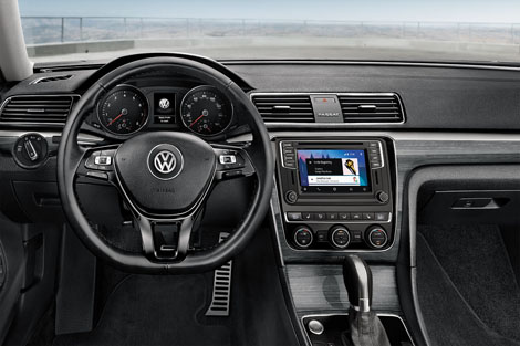 2018 Volkswagen Passat Interior Gallery Image